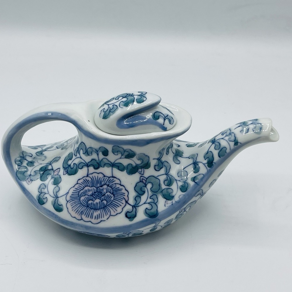 Vintage Asian Oriental Blue White Lotus Flower Teapot Aladdin China Ceramic